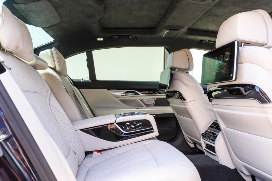 Интерьер Alpina B7 Bi-Turbo Allrad (G12) 2017 года  (AU) (фото 4 из 12)